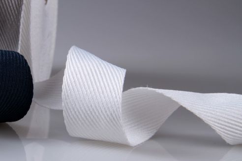 Einfassband | Köperband aus recycelten Materialien | 30 mm Breite | 50 m | weiss | OEKO-TEX® STANDARD 100