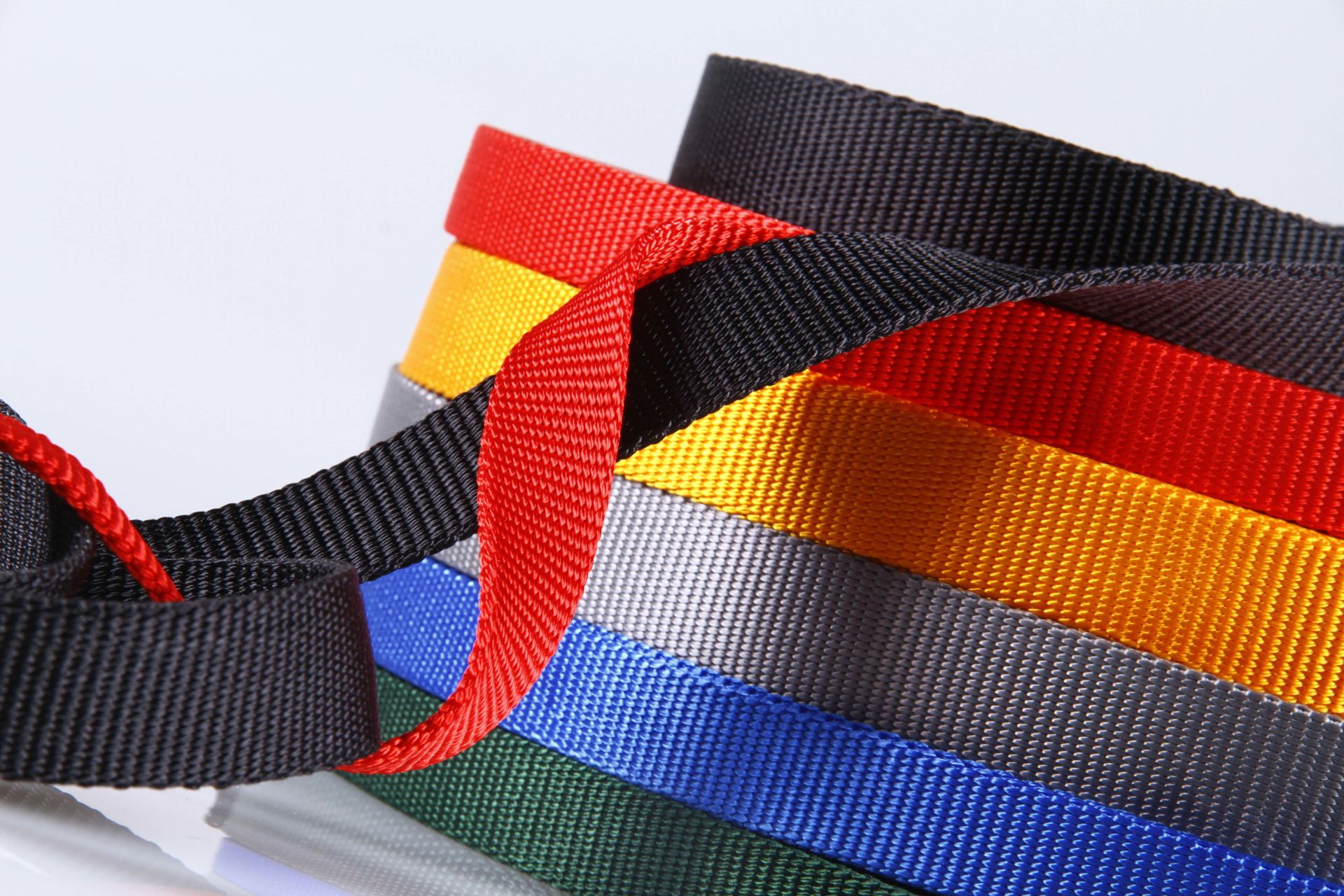 PA-Gurtband | 25 mm Breite | Meterware | Reißfest und Soft | Glänzende Bandware | Heimtierbedarf | 2,8 mm Stärke